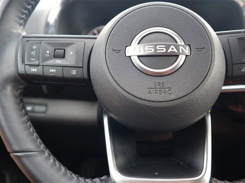 Certified 2025 Nissan Pathfinder SV image 21