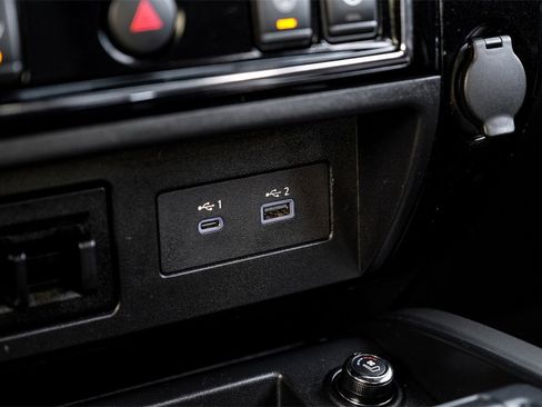 Used 2020 Nissan Titan Platinum Reserve w/ Moonroof Package image 28