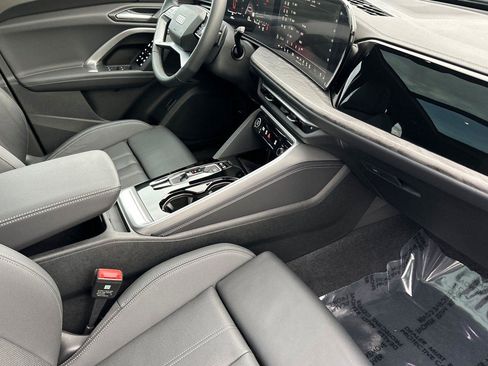 Certified 2025 Audi Q5 Premium Plus w/ Premium Plus image 16