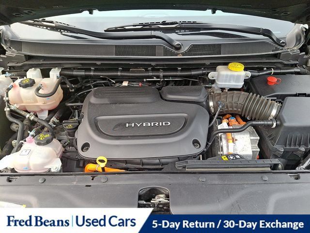 Used 2023 Chrysler Pacifica Limited FWD image 37