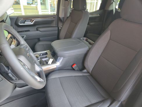 New 2026 Chevrolet Silverado 1500 RST AWD/4WD image 13