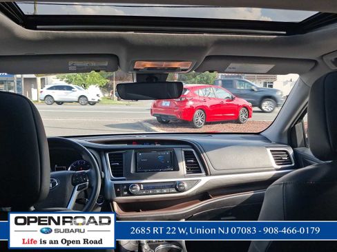 Used 2019 Toyota Highlander Limited AWD/4WD image 14