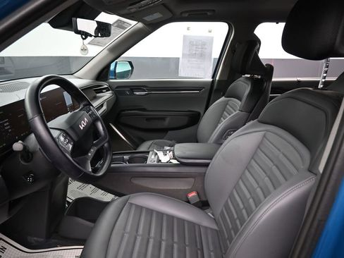 Used 2024 Kia EV9 Land AWD/4WD image 24