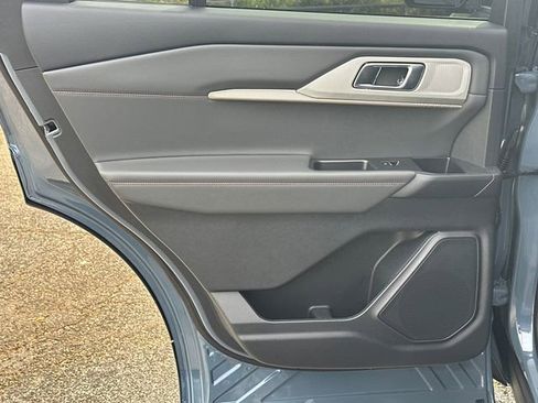 New 2026 Ford Explorer Active image 21