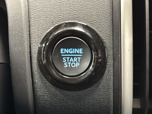 Used 2025 Ford Expedition Max Active AWD/4WD image 23
