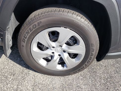 Certified 2024 Toyota RAV4 LE FWD image 10