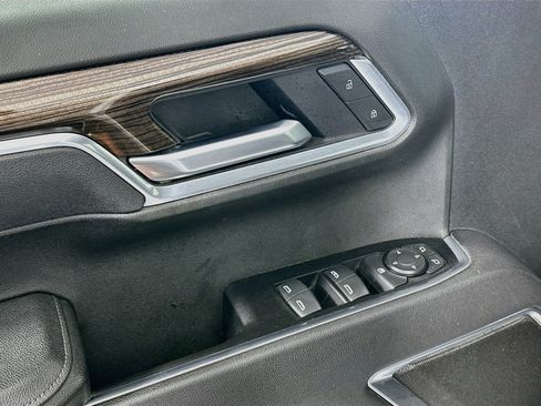 Used 2025 Chevrolet Silverado 1500 LT AWD/4WD image 15