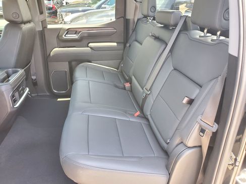 Used 2025 GMC Sierra 1500 SLT w/ SLT Premium Package RWD image 11