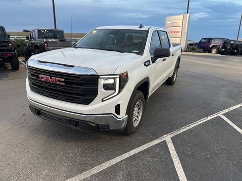 Used 2024 GMC Sierra 1500 Pro w/ Pro Value Package image 6