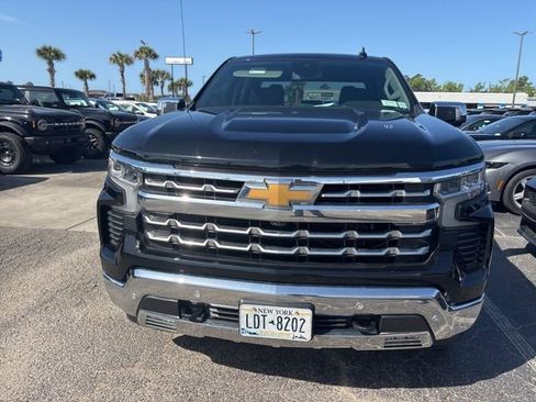 Used 2023 Chevrolet Silverado 1500 LTZ image 8