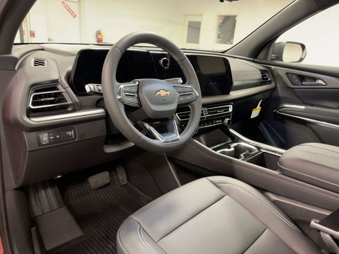 New 2026 Chevrolet Traverse LT w/ Sun and Wheel Package image 4