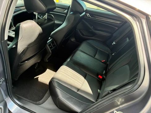 Used 2019 Honda Accord Touring image 20