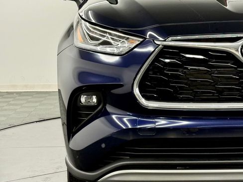 Used 2026 Toyota Highlander Platinum image 8