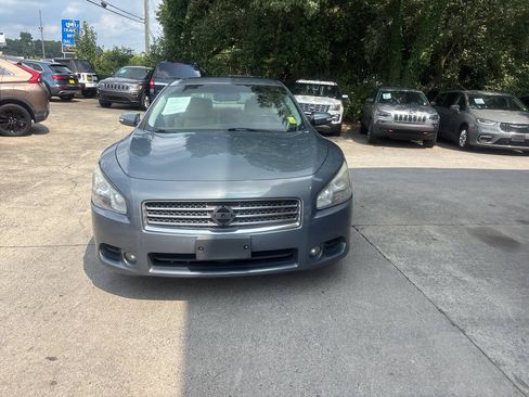 Used 2011 Nissan Maxima 3.5 SV w/ Monitor Pkg FWD image 3