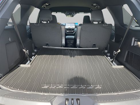 New 2026 Ford Explorer ST-Line w/ ST-Line Street Pack RWD image 11