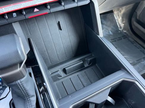 Certified 2025 Toyota Tundra SR5 w/ SR5 Convenience Package AWD/4WD image 39