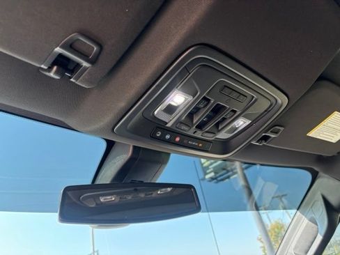 Used 2022 Chevrolet Silverado 1500 High Country AWD/4WD image 21