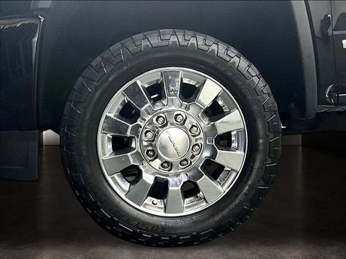 Used 2016 GMC Sierra 2500 Denali w/ Duramax Plus Package AWD/4WD image 30