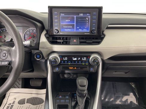 Used 2021 Toyota RAV4 XLE w/ Convenience Package FWD image 21