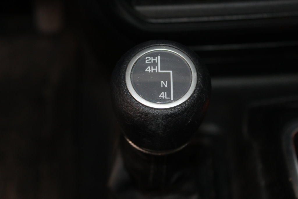 Used 2023 Jeep Gladiator Sport AWD/4WD image 39