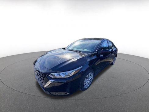 Used 2025 Nissan Sentra S image 4