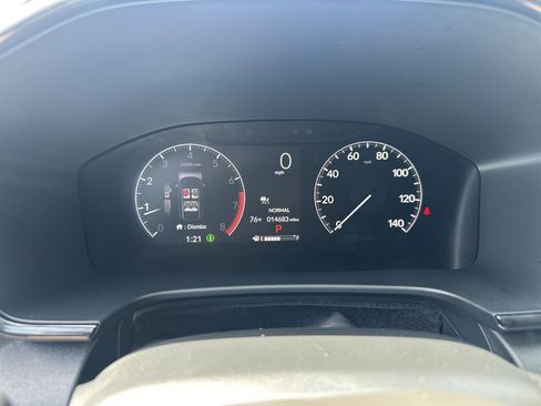 Used 2025 Honda CR-V LX image 16