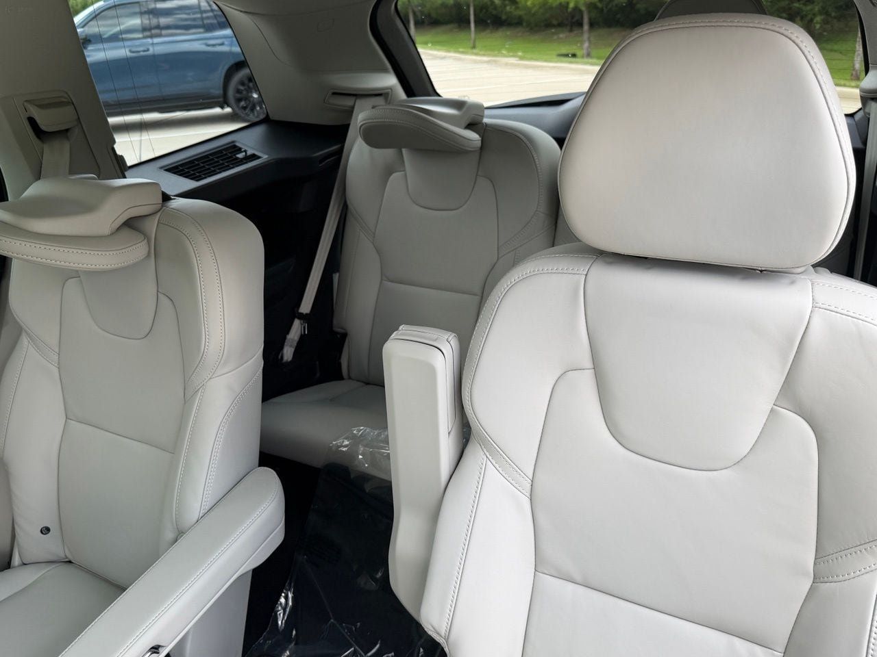 New 2026 Volvo XC90 B6 Ultra w/ Protection Package Premier AWD/4WD image 24