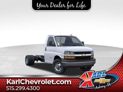 New 2025 Chevrolet Express 4500 w/ Power Convenience Package