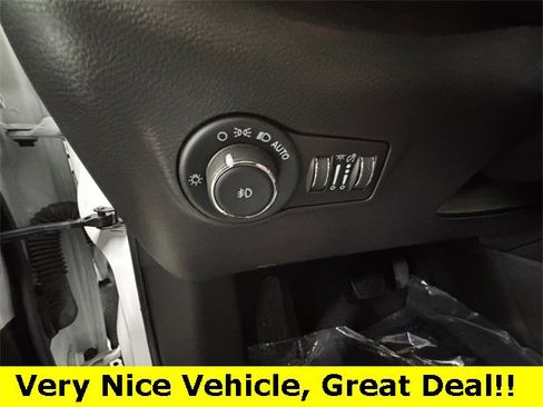 Used 2022 Jeep Compass Limited image 21