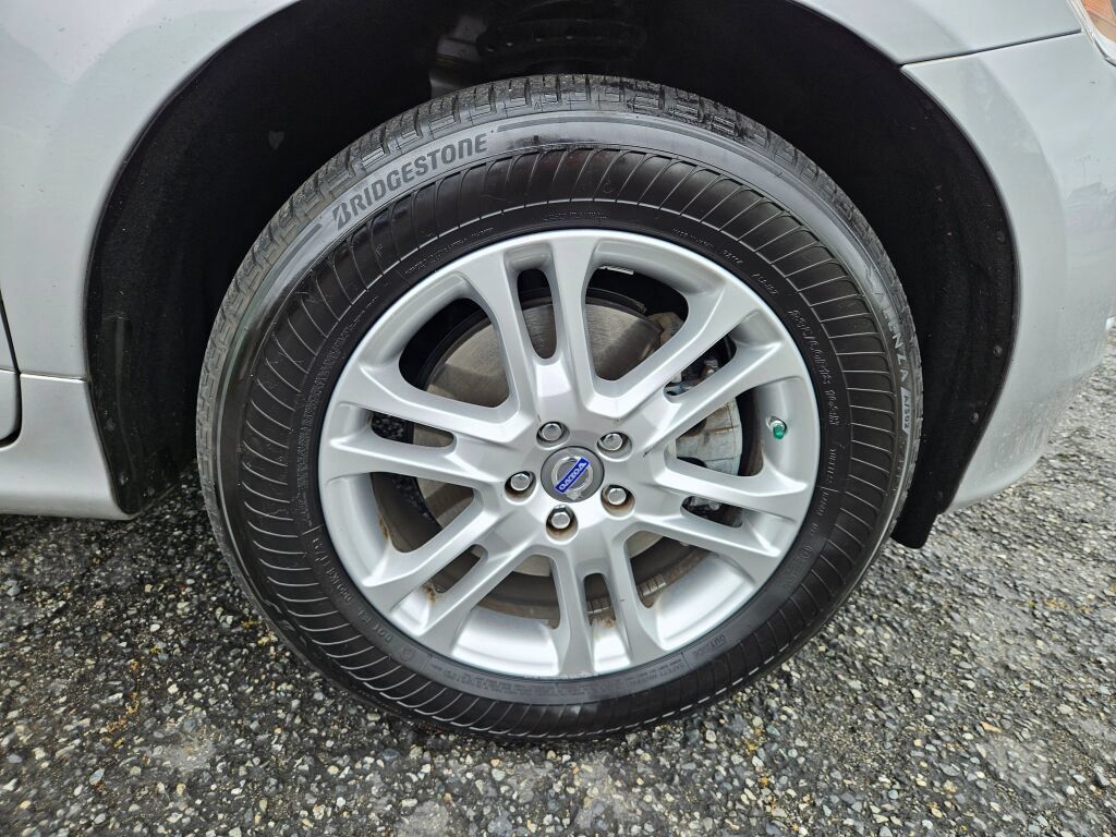 Used 2015 Volvo XC60 T5 AWD/4WD image 8