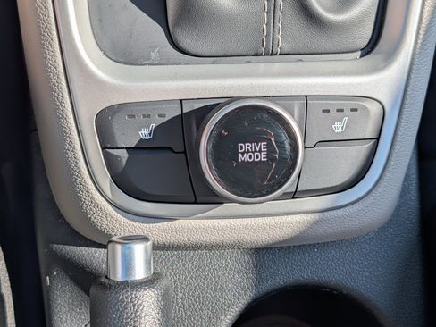 Certified 2026 Hyundai Venue SEL FWD image 28