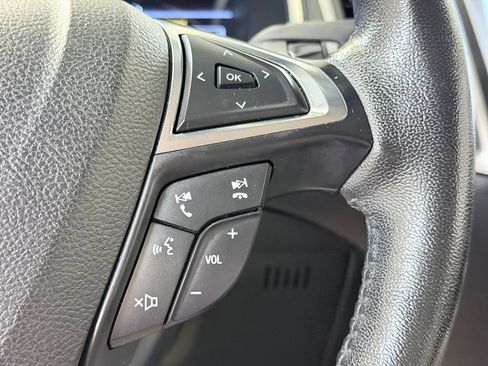 Used 2017 Ford Edge SEL w/ Equipment Group 201A AWD/4WD image 43