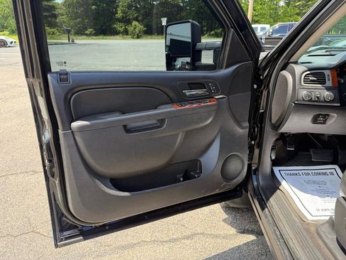 Used 2010 Chevrolet Silverado 3500 LTZ w/ LTZ Plus Package AWD/4WD image 29