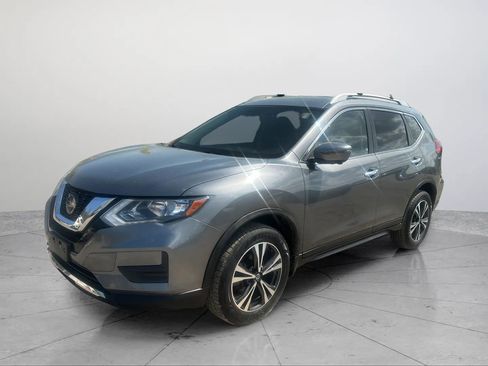 Used 2019 Nissan Rogue SV w/ Sun & Sound Touring Package AWD/4WD image 2