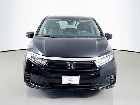 Used 2024 Honda Odyssey Elite image 2