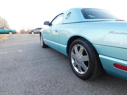 Used 2002 Ford Thunderbird Deluxe image 26