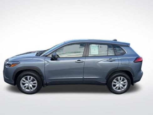 Used 2022 Toyota Corolla Cross L image 3