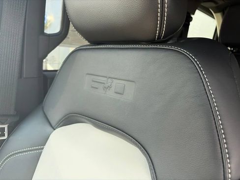 New 2026 Ford Bronco Outer Banks w/ Sasquatch Package AWD/4WD image 17