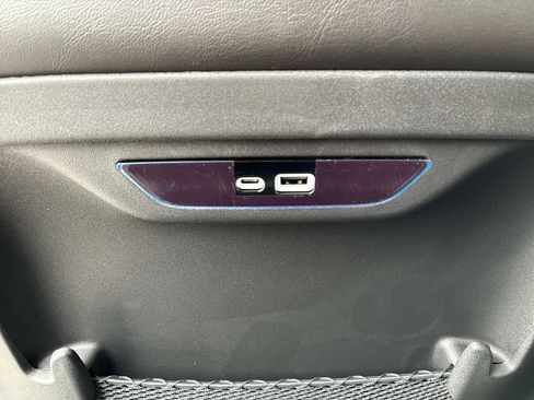 New 2026 Chrysler Pacifica Select image 8