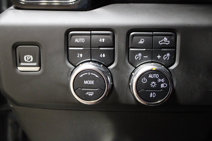 Used 2025 GMC Sierra 2500 AT4 w/ AT4 Premium Plus Package AWD/4WD image 42