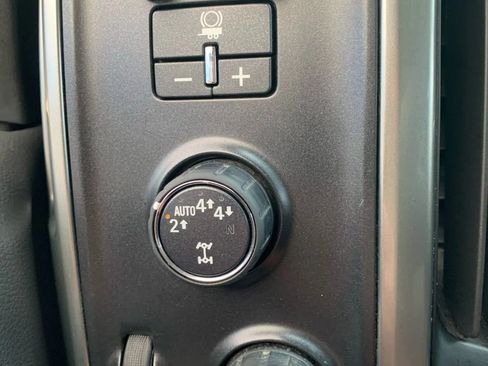 Used 2018 Chevrolet Silverado 1500 LT w/ Texas Edition image 20