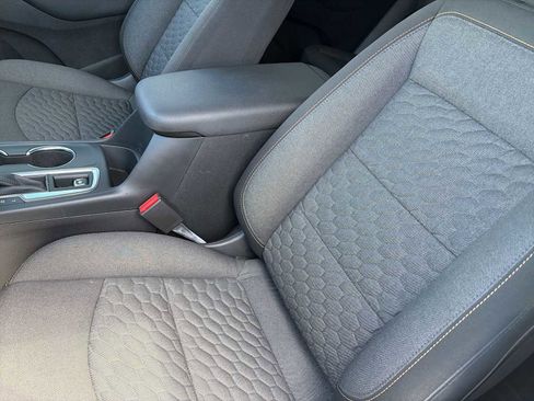 Used 2019 Chevrolet Equinox LT FWD image 13