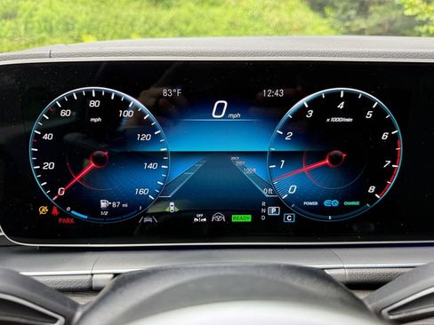 Used 2021 Mercedes-Benz GLS 580 4MATIC image 33