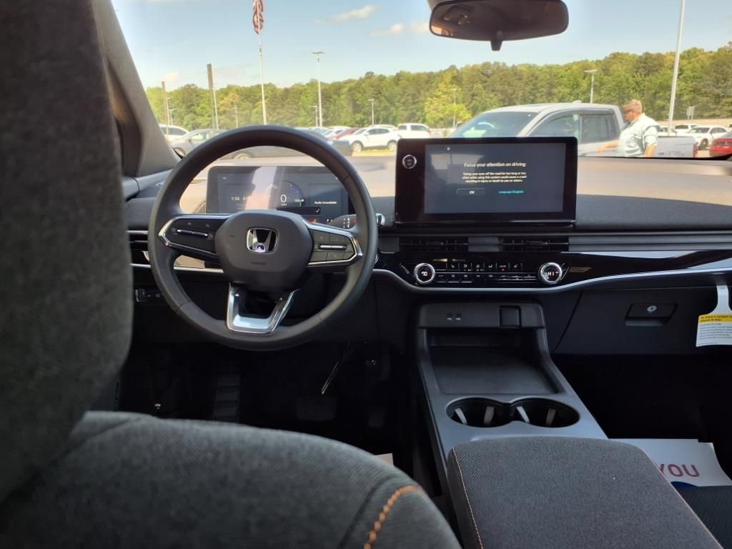 Used 2025 Honda Prologue EX image 10