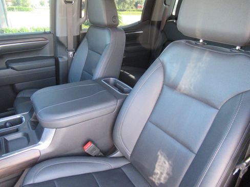 Used 2024 GMC Sierra 1500 SLT w/ SLT Premium Plus Package AWD/4WD image 19