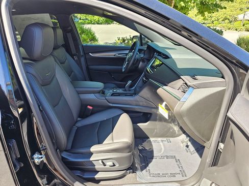 New 2026 Cadillac XT5 Luxury AWD/4WD image 11
