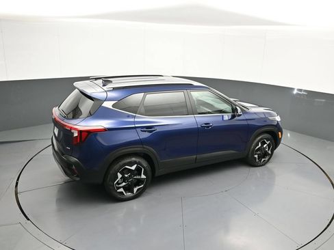 Certified 2025 Kia Seltos EX AWD/4WD image 43