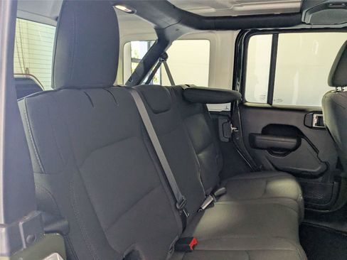 Used 2023 Jeep Wrangler Unlimited Sport AWD/4WD image 27