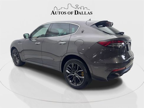 Used 2022 Maserati Levante Modena image 9