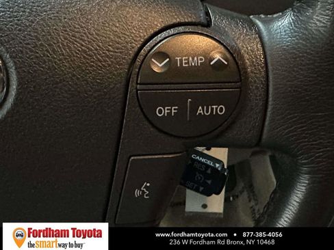 Used 2011 Toyota Sequoia Limited AWD/4WD image 32